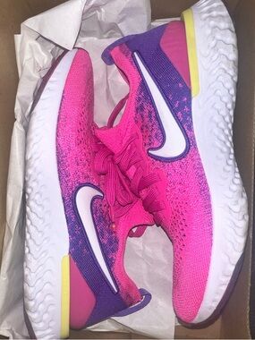 Nike Epic React Flyknit 2 – Laser Fuchsia & White